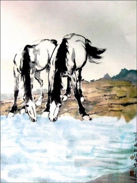 シュ・ベイホン・ジュ・ペオン Painting - 徐北紅馬は水を飲む古い中国の墨